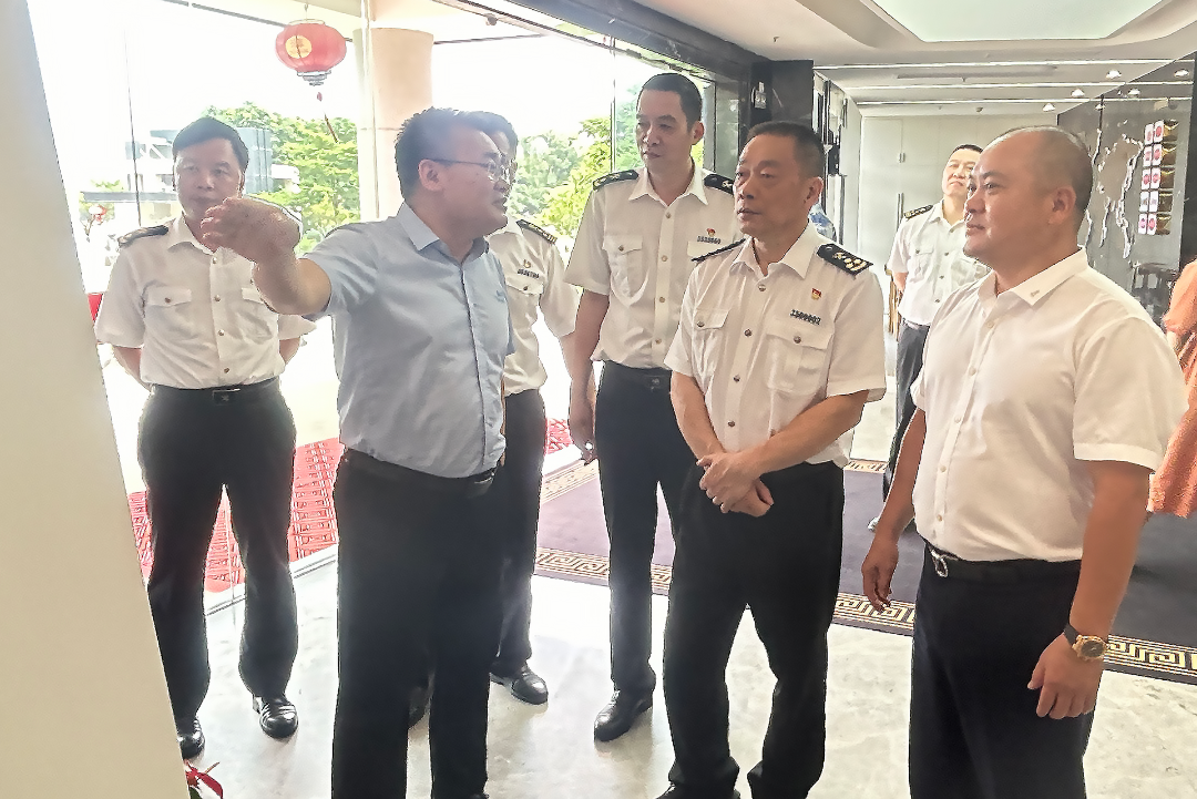 以高(gāo)質量海(hǎi)關服務推動重點項目建設|熱(rè)烈歡迎福州海(hǎi)關副關長(cháng)林(lín)躍飛(fēi)一(yī)行(xíng)莅臨禦冠食品考察調研