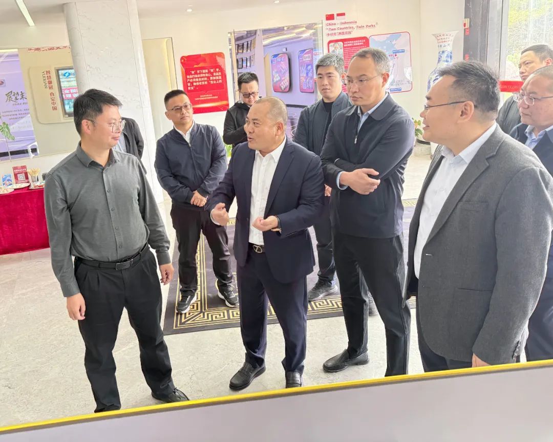 助力加快(kuài)發展|熱(rè)烈歡迎福清市(shì)代市(shì)長(cháng)樊學雙一(yī)行(xíng)莅臨禦冠食品考察調研